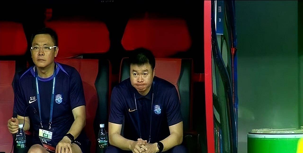 爱游戏-包含德约科维奇焦点对战，Scout与80激战C9分钟，爆冷胜负难料！比赛高潮迭起的词条